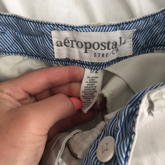 Cream shorts - Picture 2 of 2